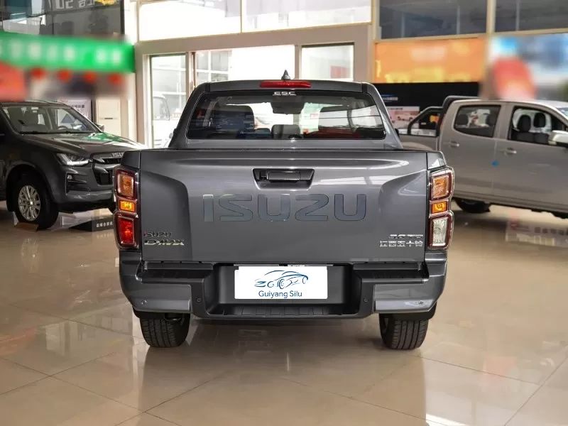 ايسوزو D-MAX كروس كانتري 3.0T 4X4 ديزل بيك اب من الصين