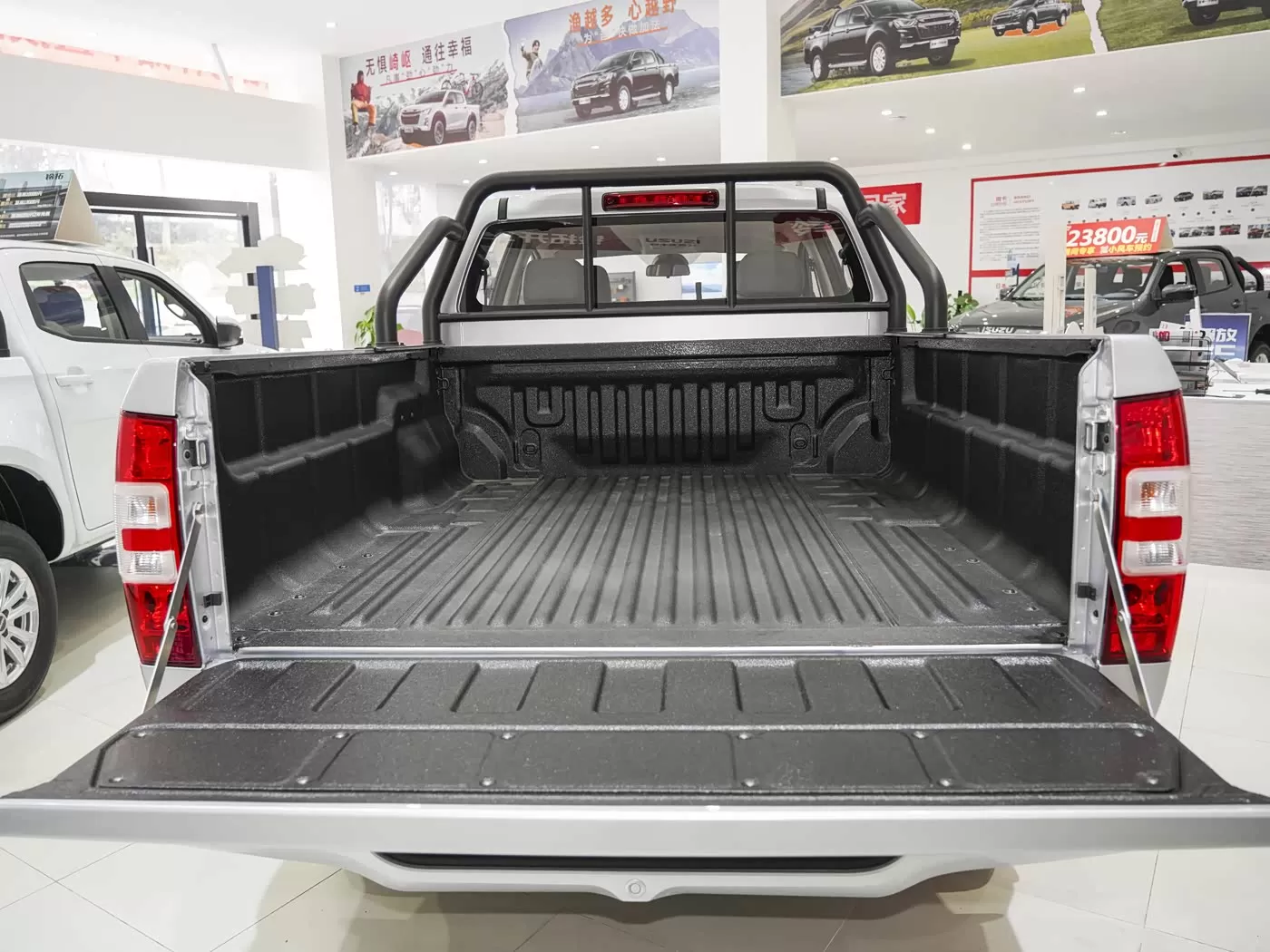 شاحنة بيك اب ديزل ايسوزو 2.5T - شاحنة بيك اب تصدير عالية الأداء