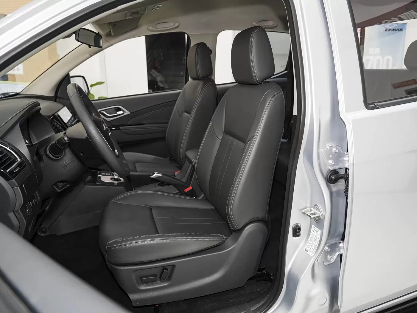 شاحنة بيك اب ديزل ايسوزو 2.5T - شاحنة بيك اب تصدير عالية الأداء