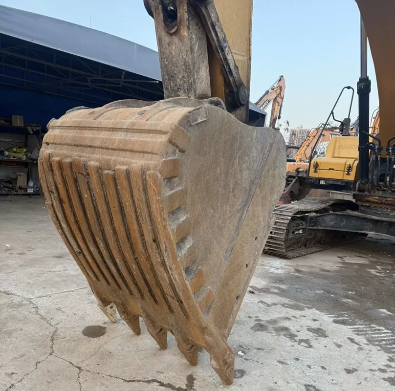 حفار ساني SY365H مستعمل مناسب لآلات البناء والتعدين