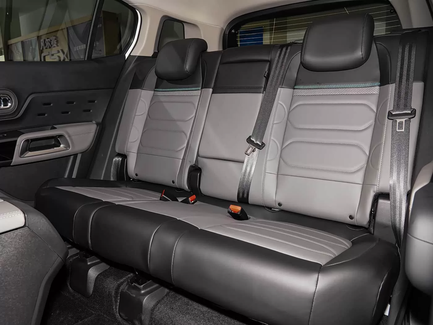 سيارة سيتروين C5 Aircross موديل 2026 بتحديثات خارجية، قوة محركها 360 حصانًا، سيارة مستعملة – شركة Silu Auto Export