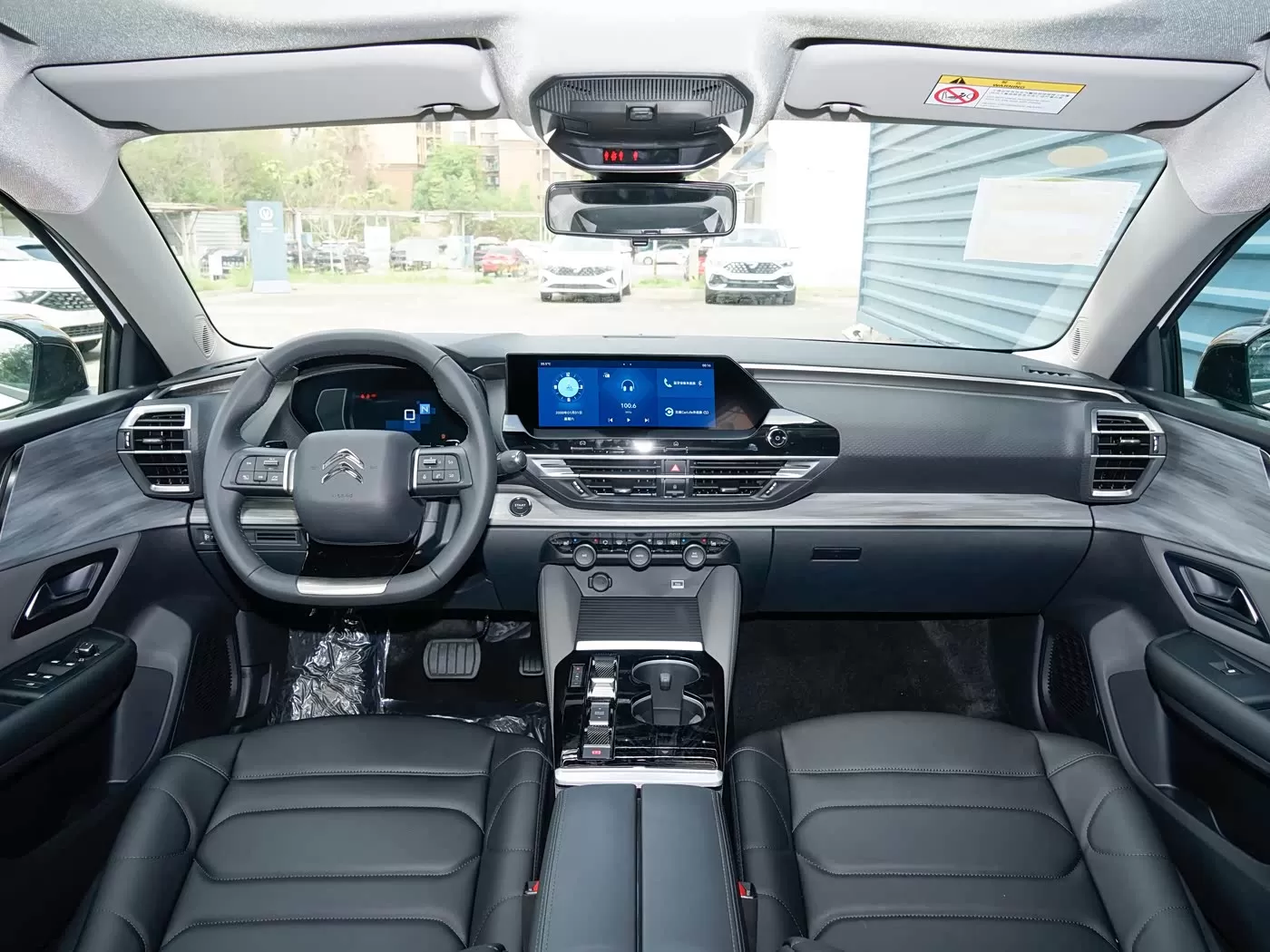 سيارة دونغفنغ سيتروين فيرساي C5X مستعملة للبيع – شركة سيلو لتصدير السيارات