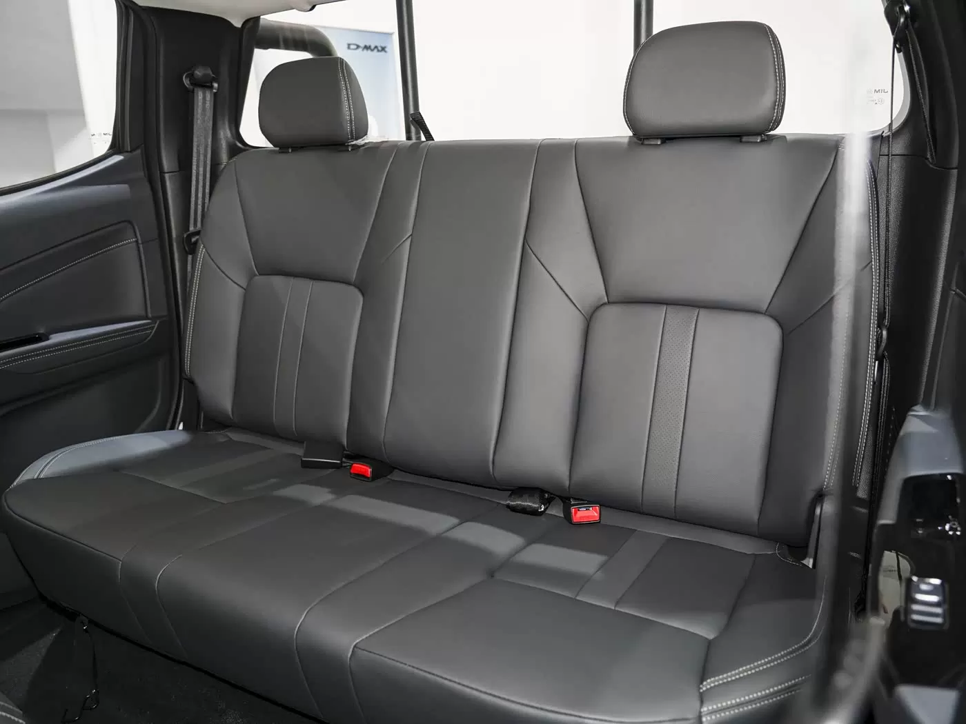 شاحنة بيك اب ديزل ايسوزو 2.5T - شاحنة بيك اب تصدير عالية الأداء