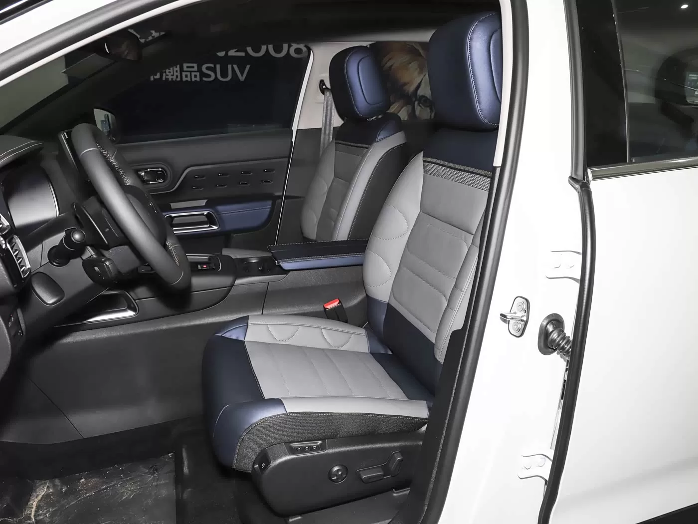 سيارة سيتروين C5 Aircross 2026، طراز 400 حصان، الإصدار الفاخر – للتصدير إلى الصين كسيارات مستعملة