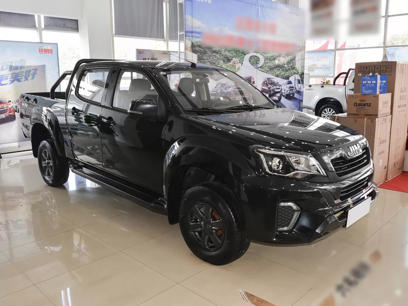 شاحنة بيك اب Isuzu RE-MAX 2.8T Manual 2WD - شاحنة بيك اب عالية الأداء من حيث التكلفة للبيع